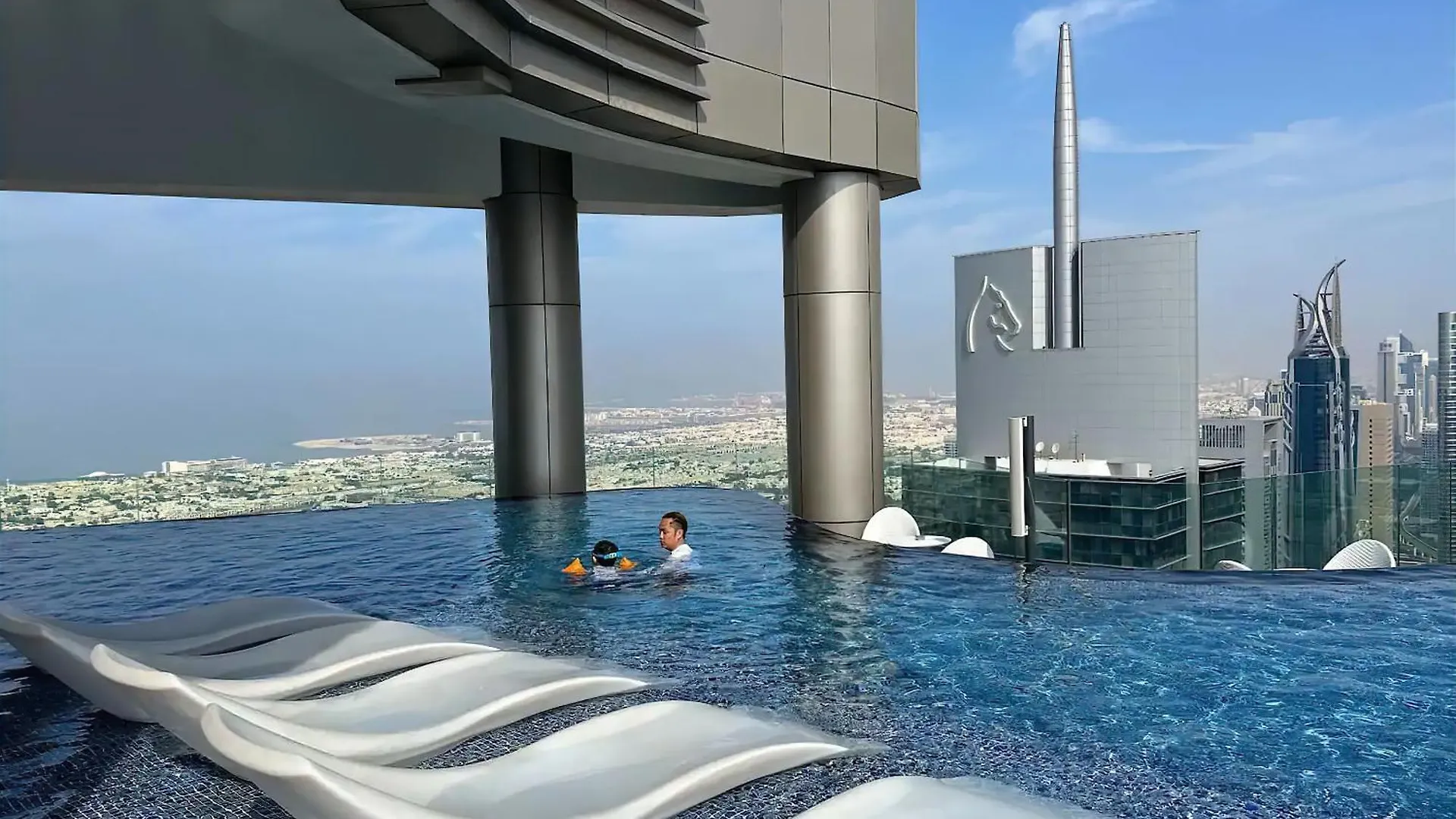Paramount Downtown Burj Khalifa View With 64Th Floor Infinity Pool 두바이 0*,  아랍에미리트